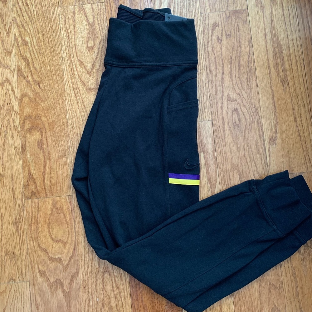 NWT Nike NBA Joggers